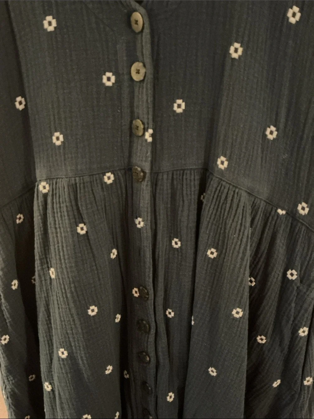 Madewell Navy Blue Textured Top with White Embroidered Motifs - Picture 3 of 6